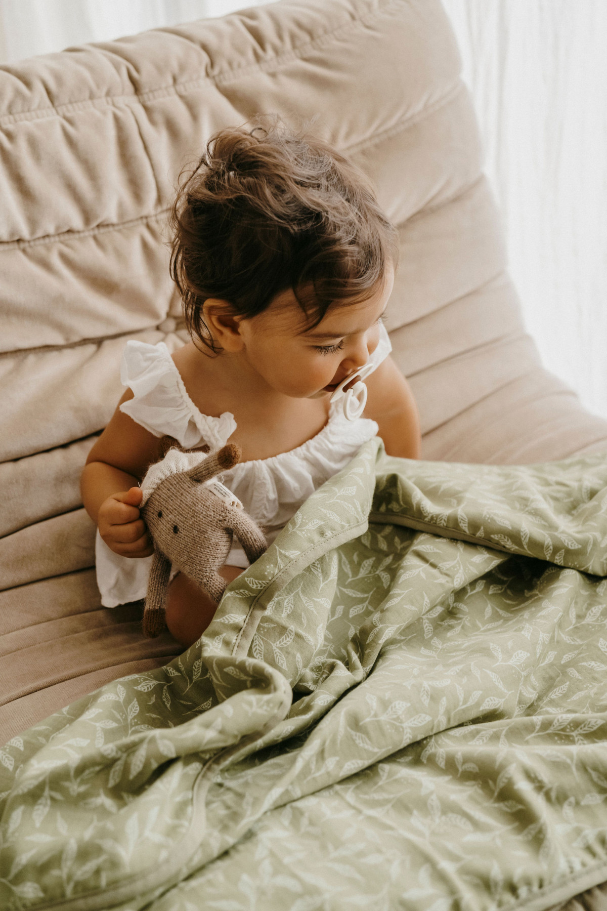 mid season blanket - leaves