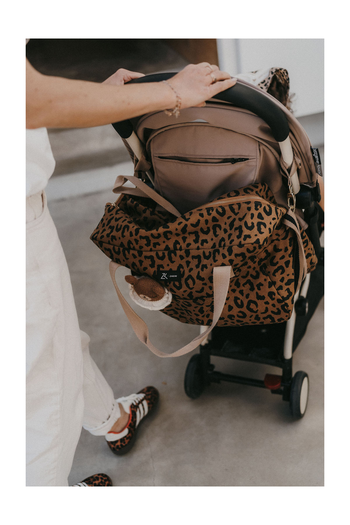 Pushchair straps - beige & black